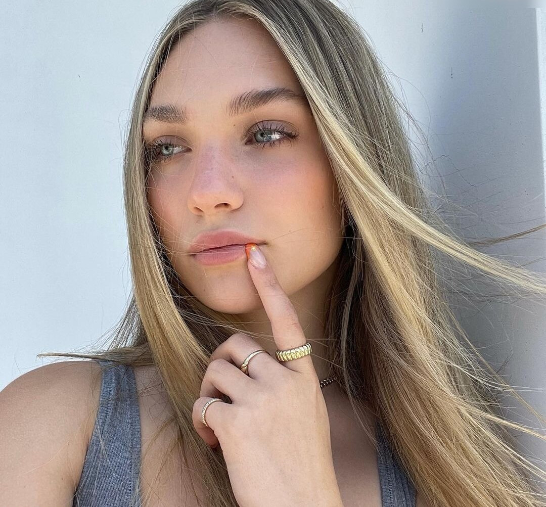 maddie-ziegler Nude Leaks OnlyFans Photos #200 - Fapshots