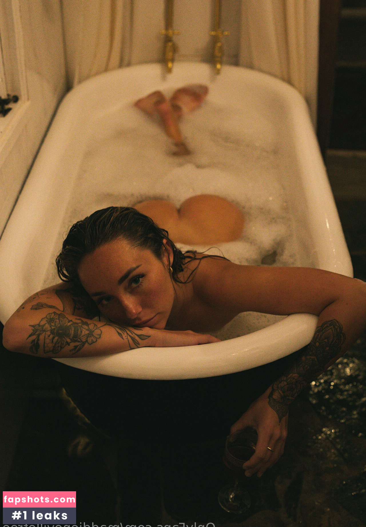 maddienevillefree gallery photo #17