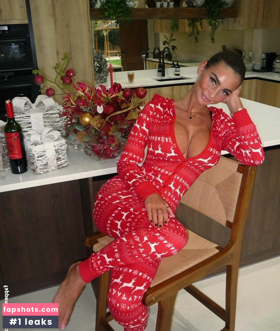 Maddy Cheary gallery photo #224