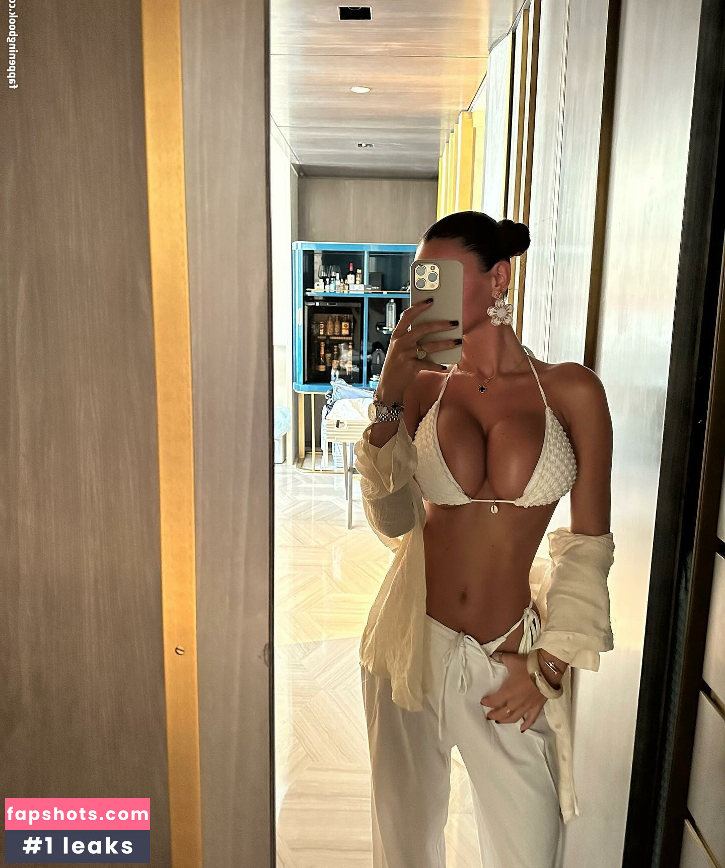 Maddy Cheary gallery photo #260