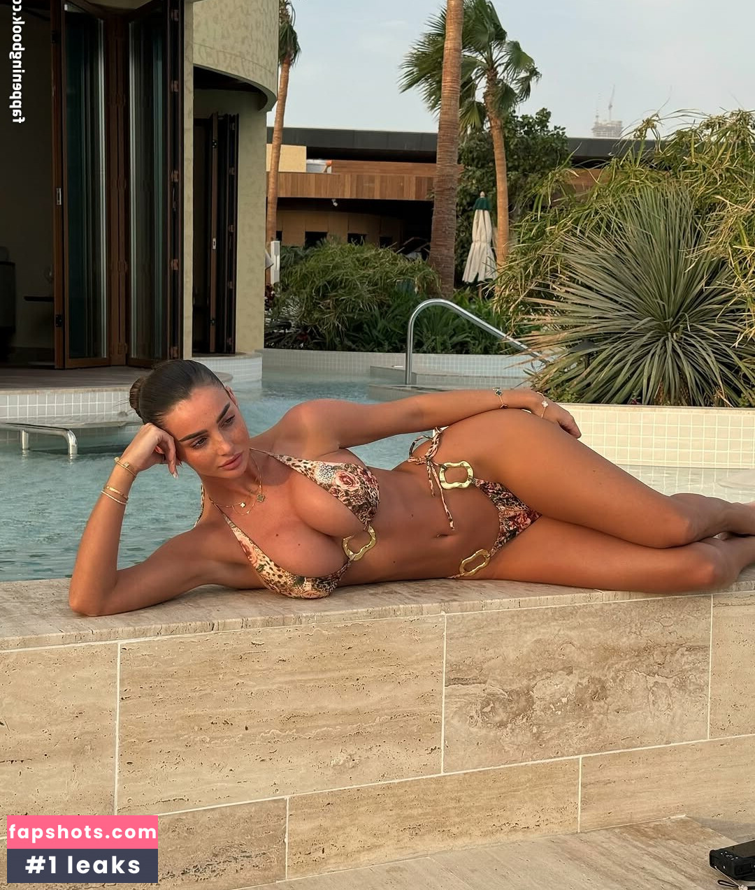 Maddy Cheary gallery photo #29