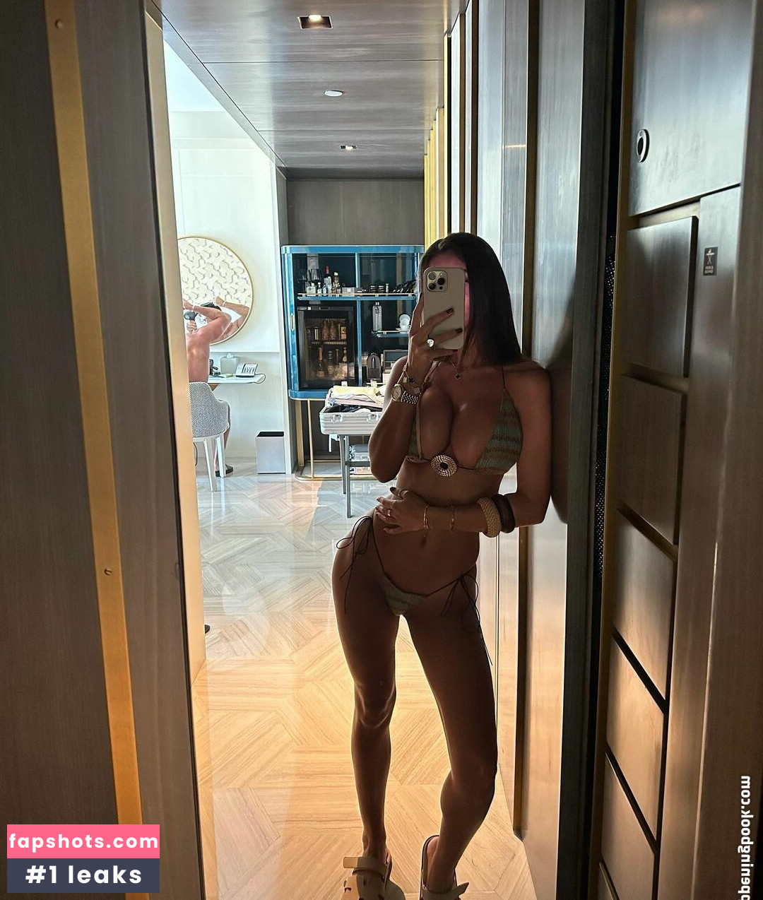 Maddy Cheary gallery photo #328