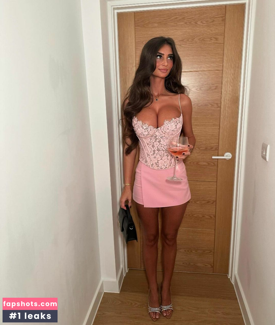 Maddy Cheary gallery photo #372