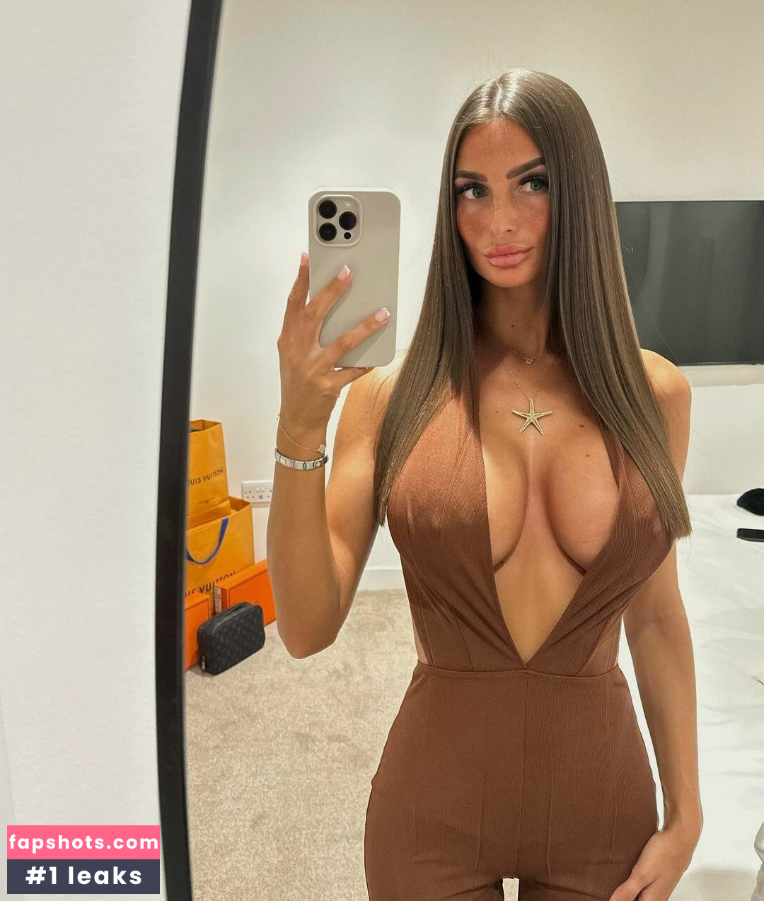 Maddy Cheary gallery photo #468