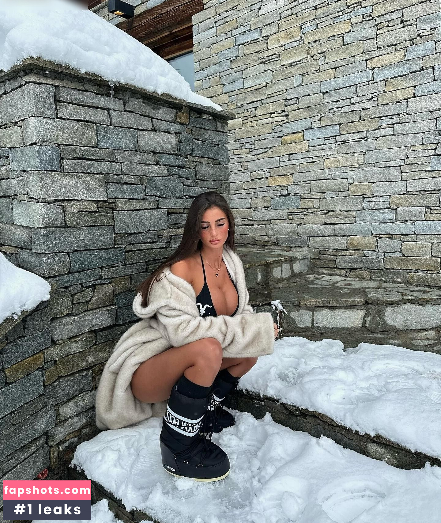 Maddy Cheary gallery photo #90