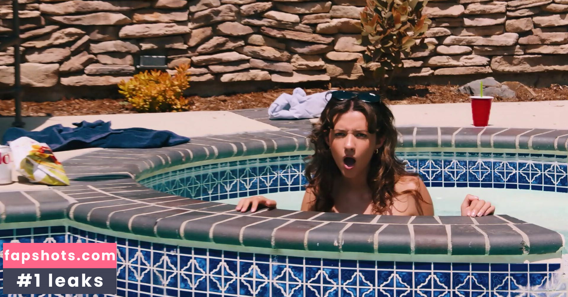 Maddy Kelly nude babe gallery