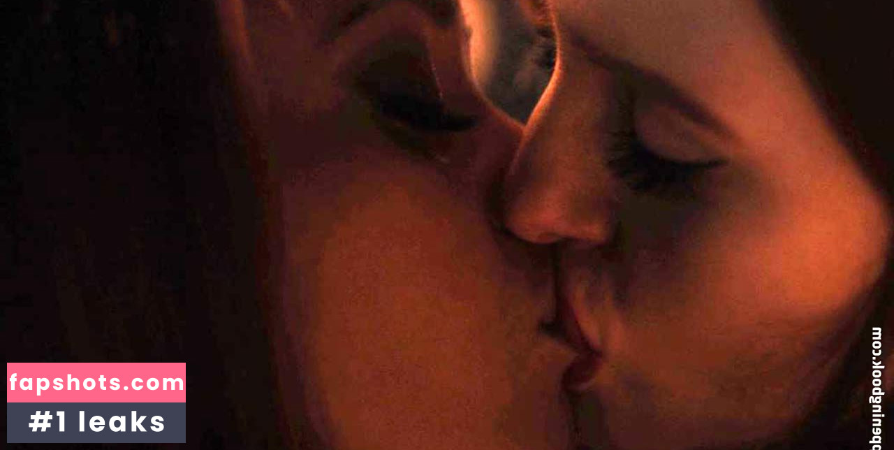 Madelaine Petsch gallery photo #400