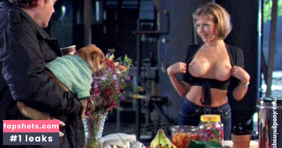 Madeleine Wade gallery photo #2