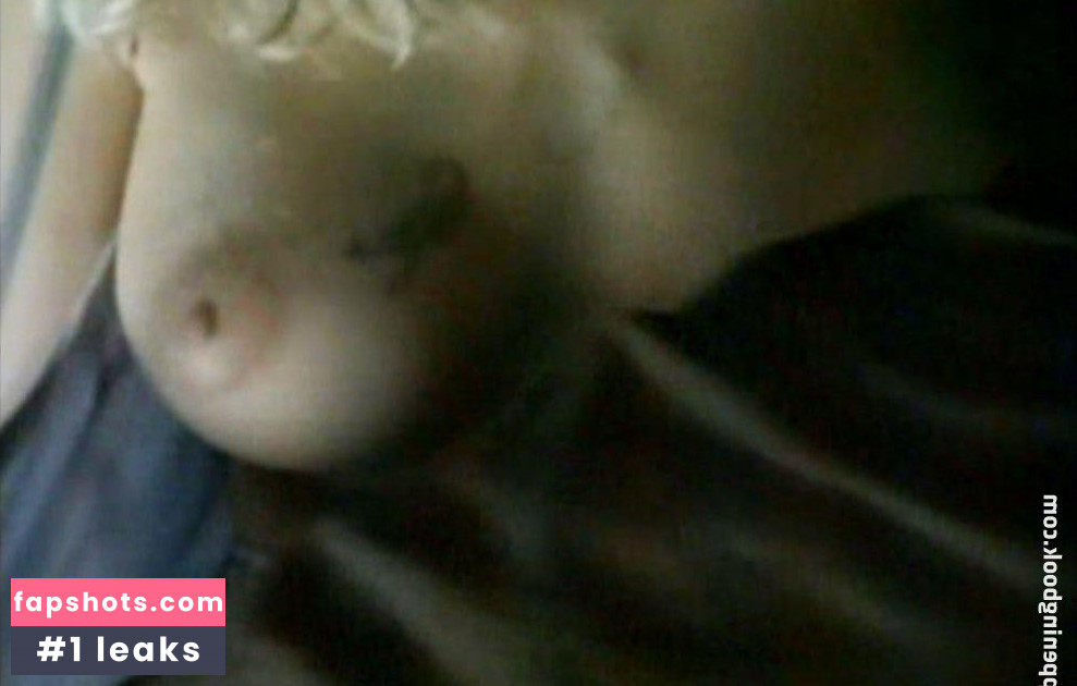 Madeleine Wade gallery photo #12