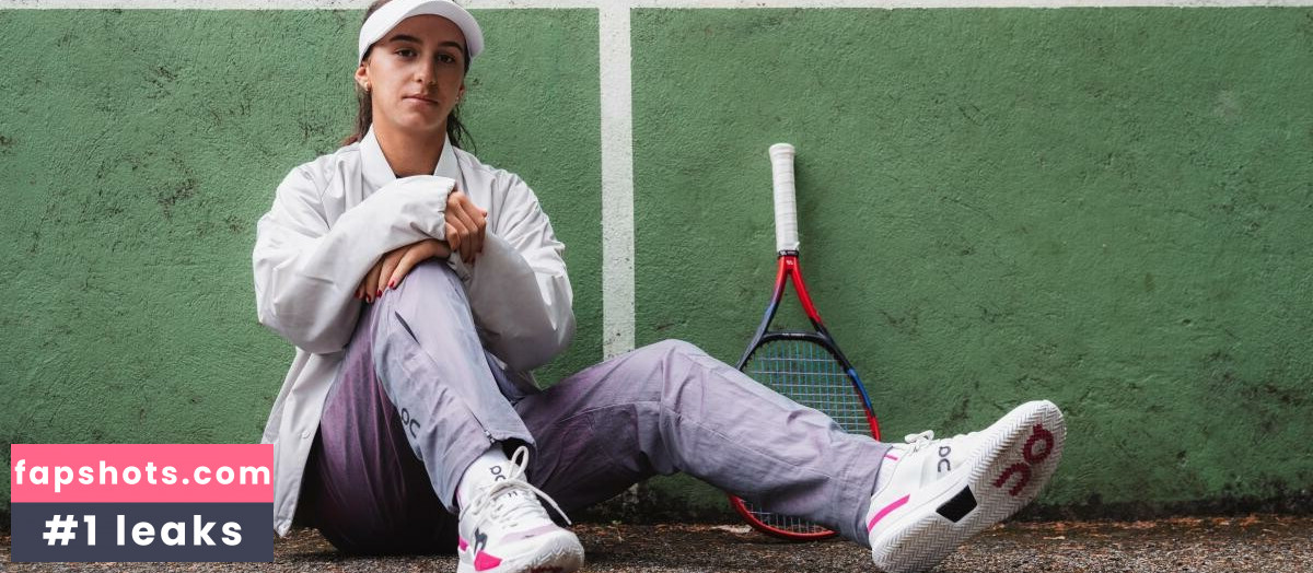 Madelen Wright gallery photo #18