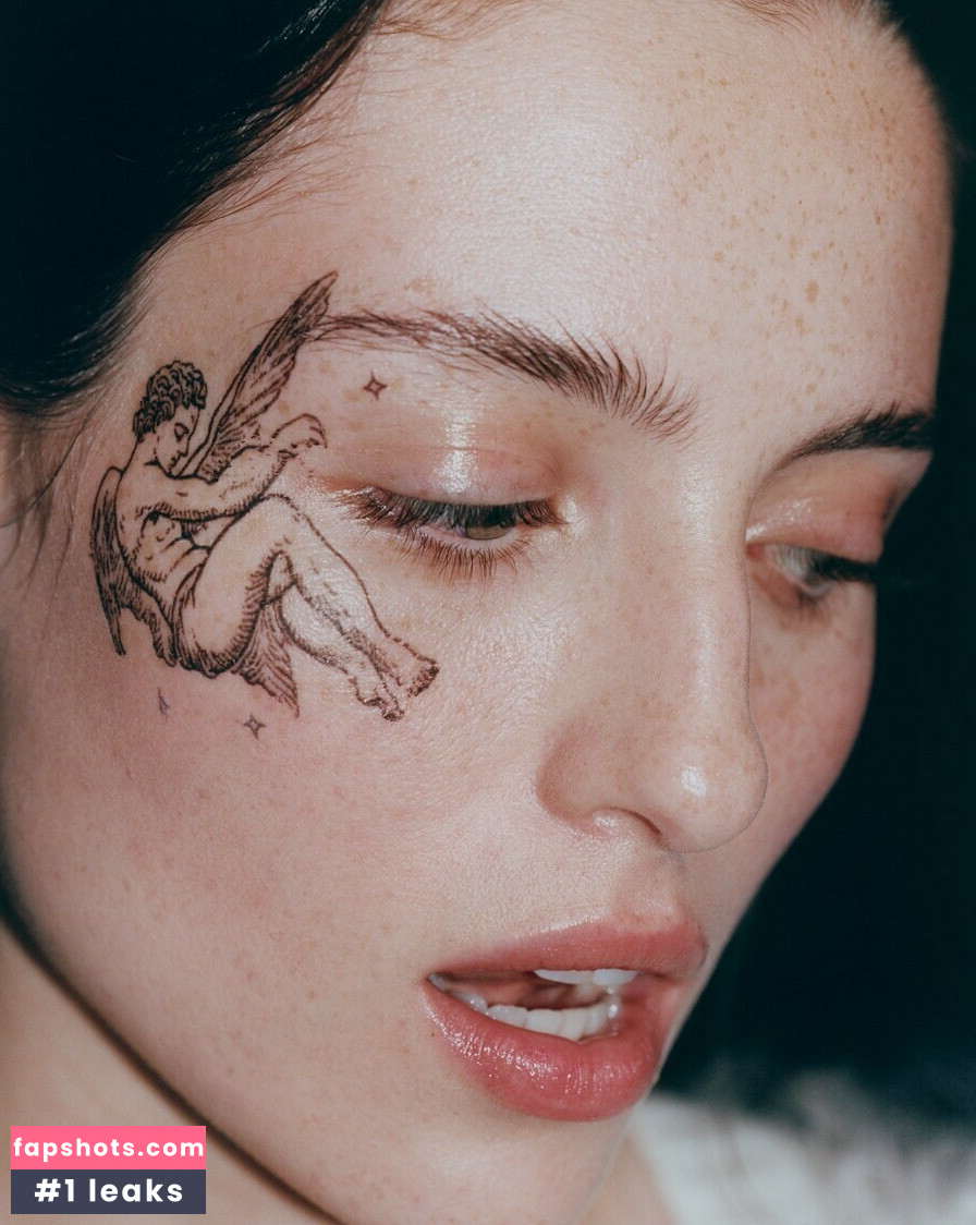 Madeline Argy gallery photo #42