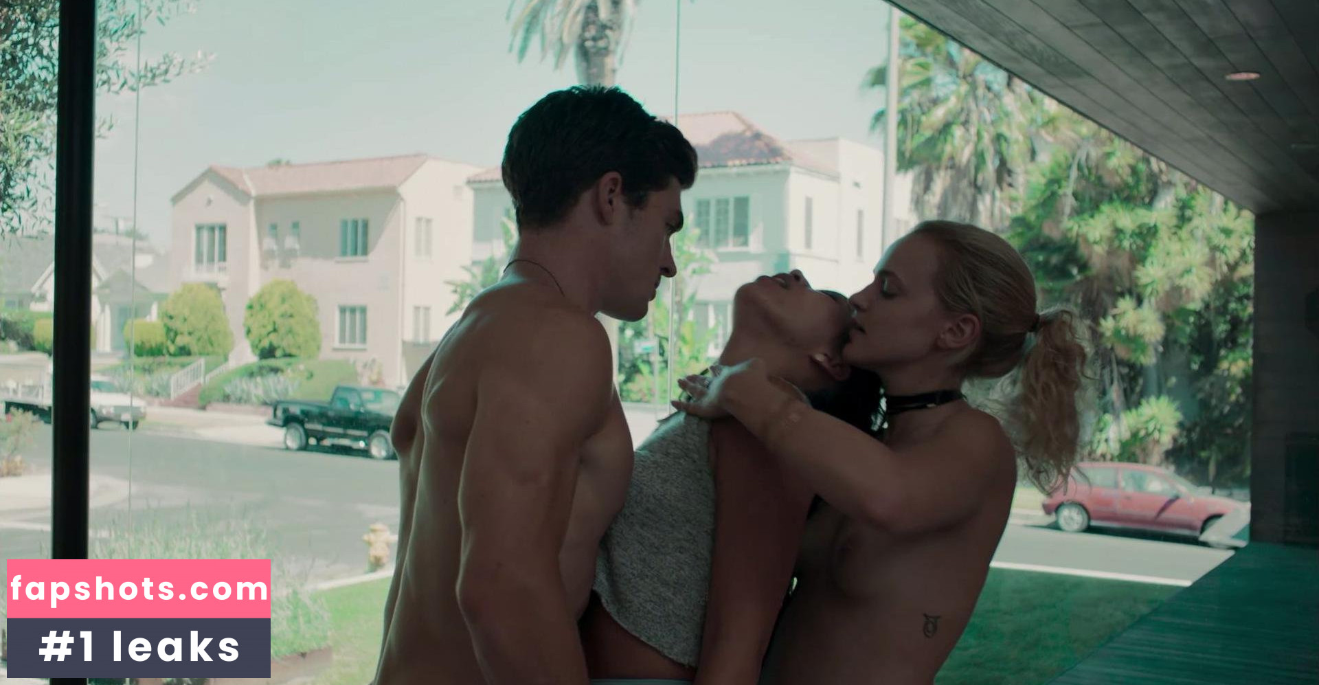 Madeline Brewer gallery photo #105