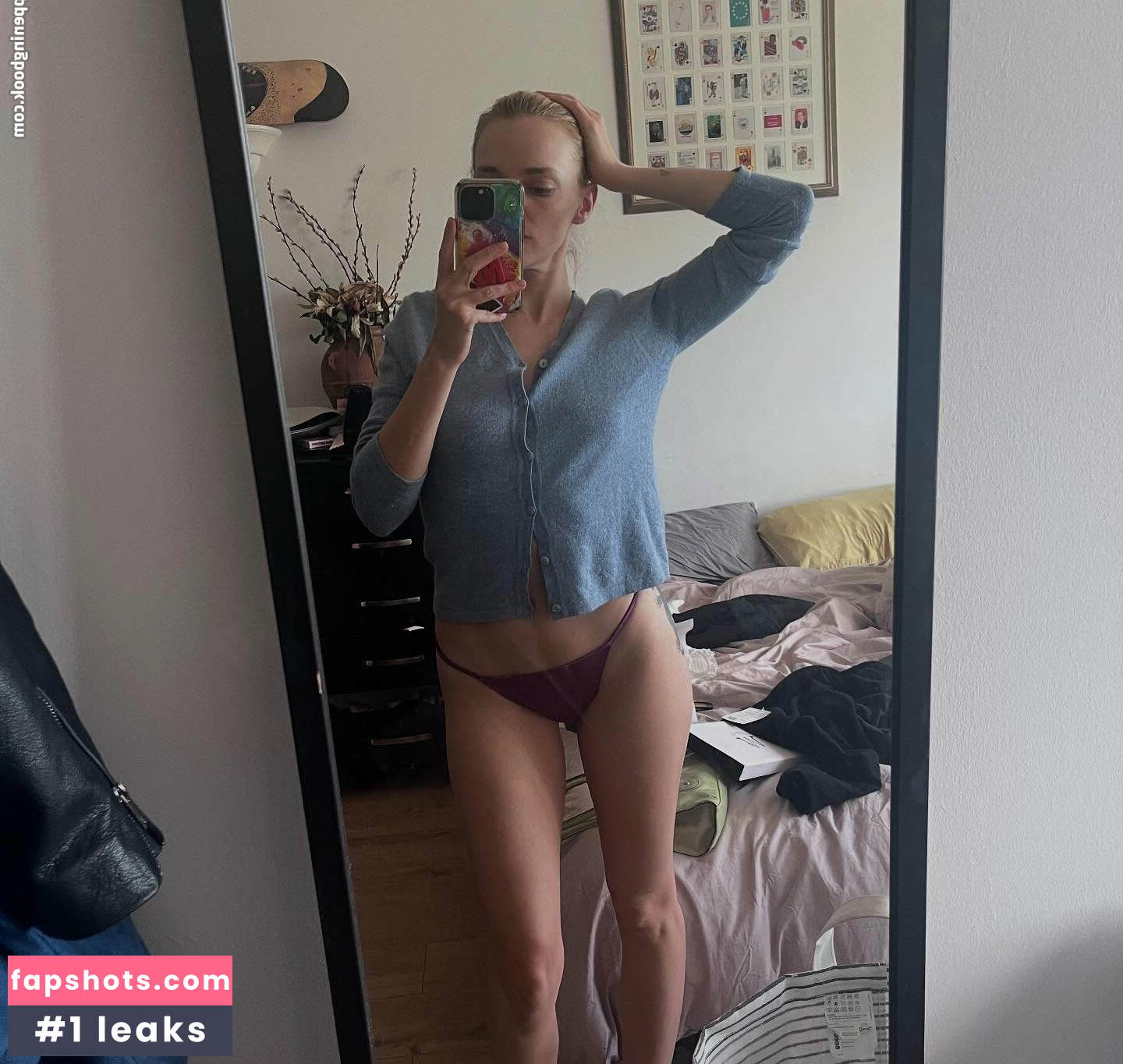 Madeline Brewer gallery photo #4