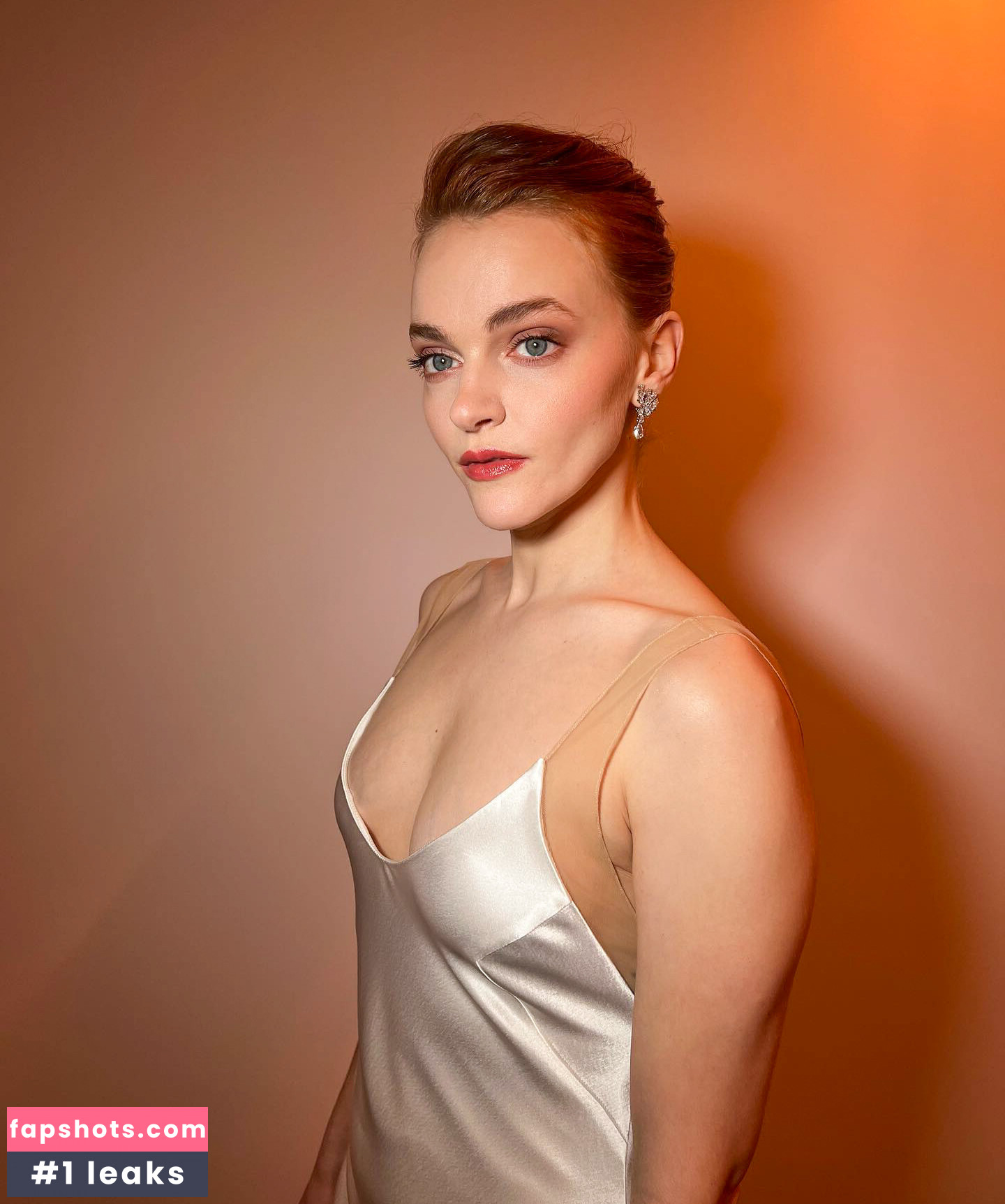 Madeline Brewer gallery photo #46