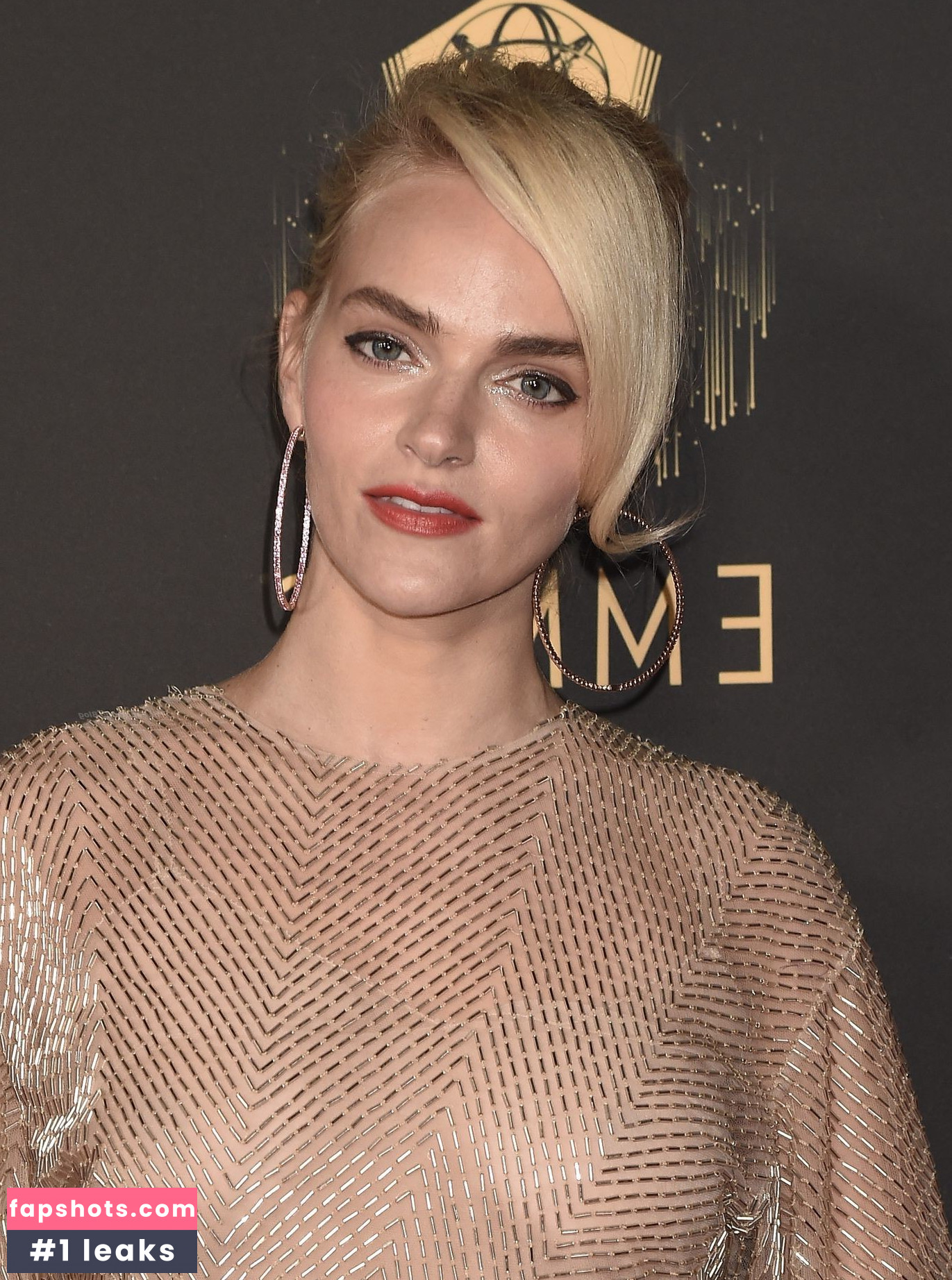 Madeline Brewer gallery photo #63