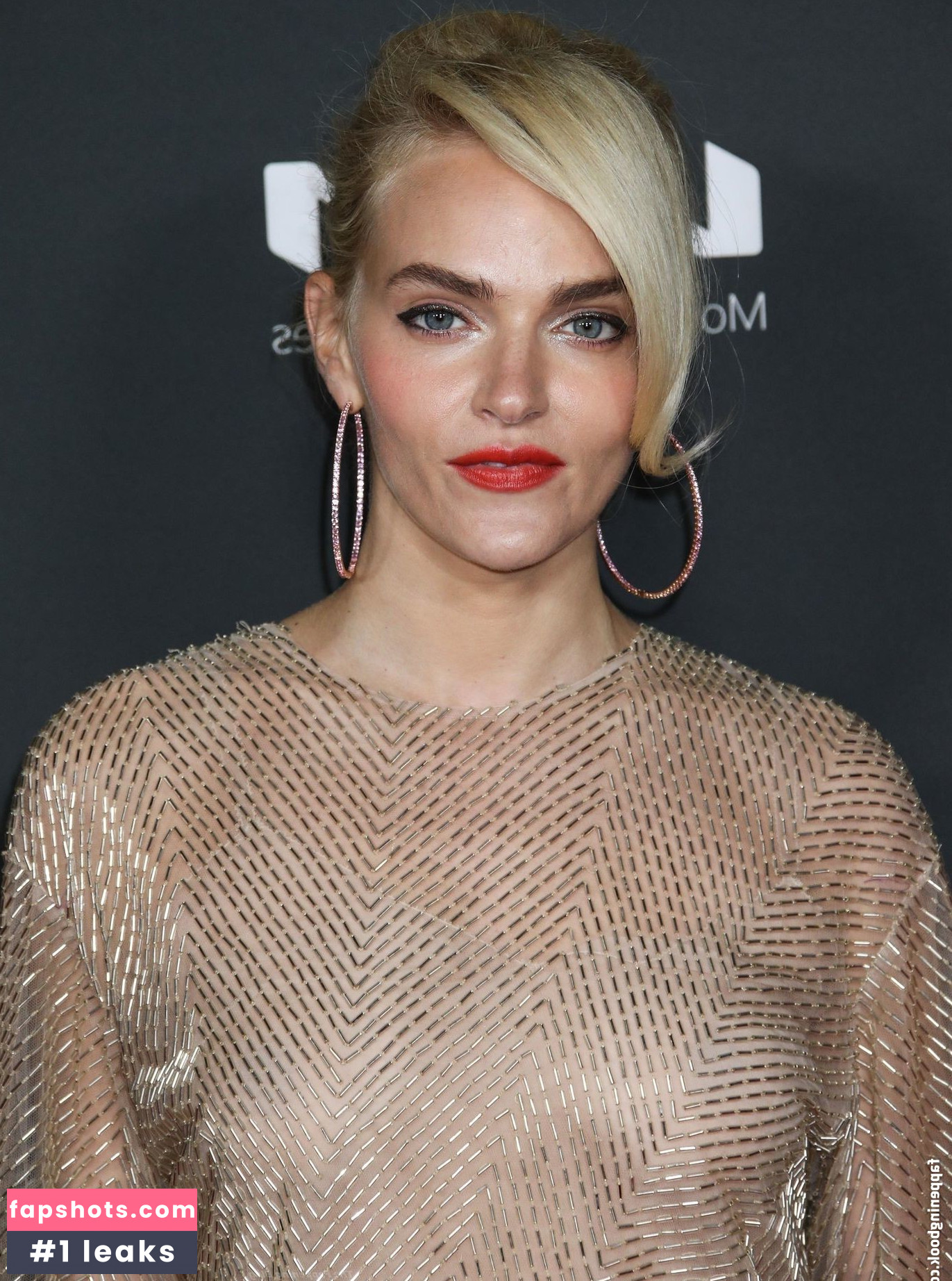 Madeline Brewer gallery photo #77