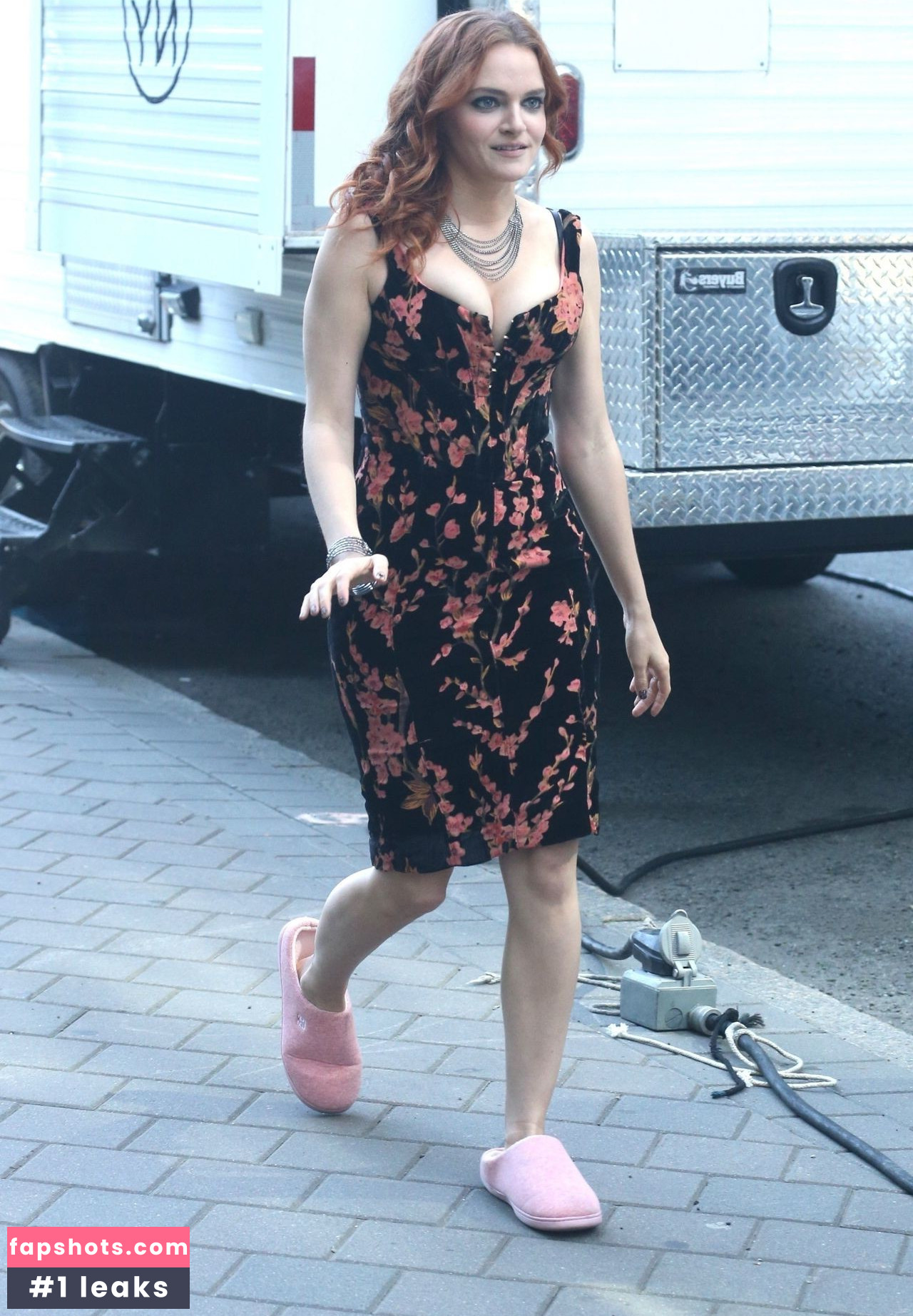 Madeline Brewer gallery photo #83