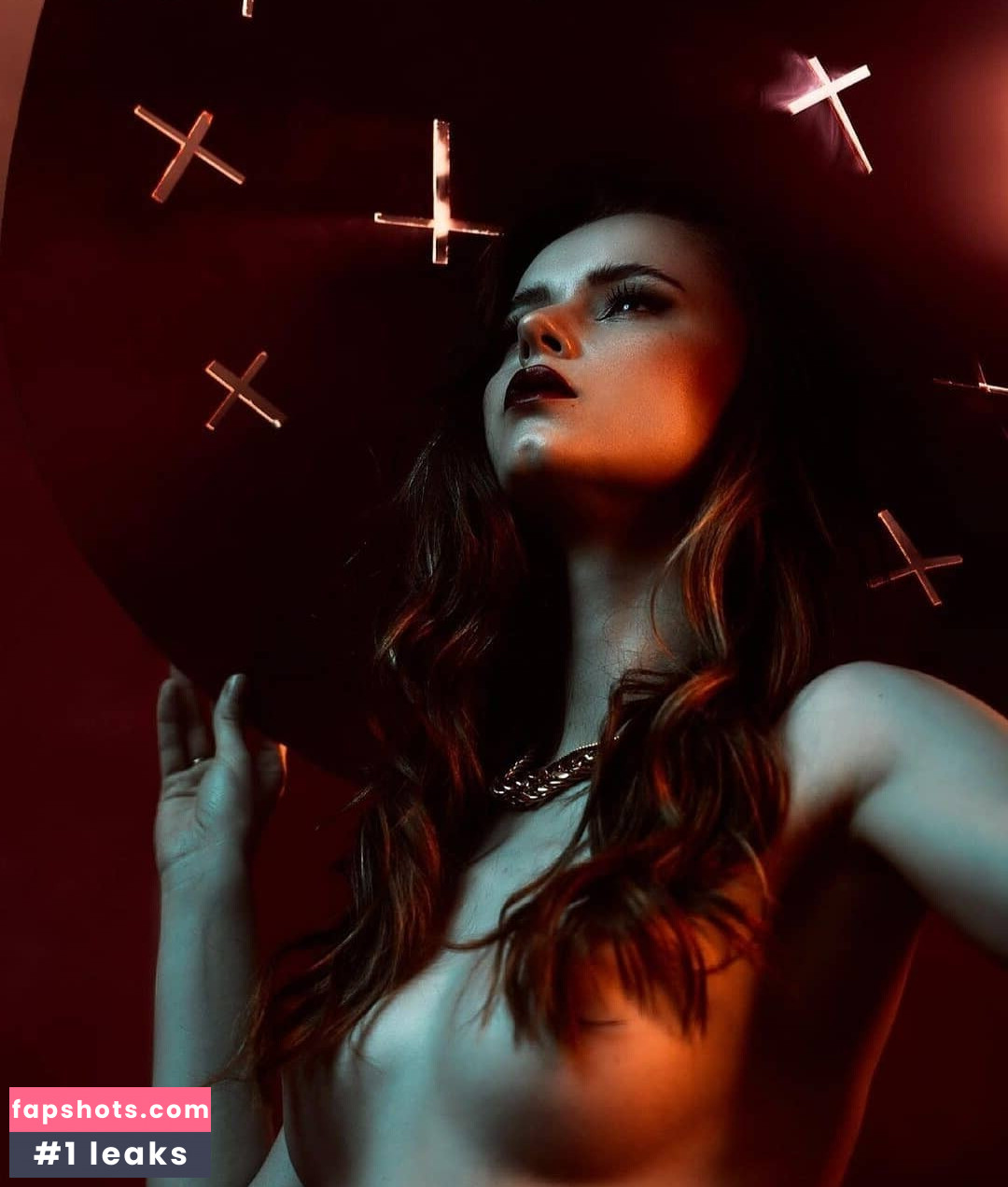 Madeline gallery photo #11