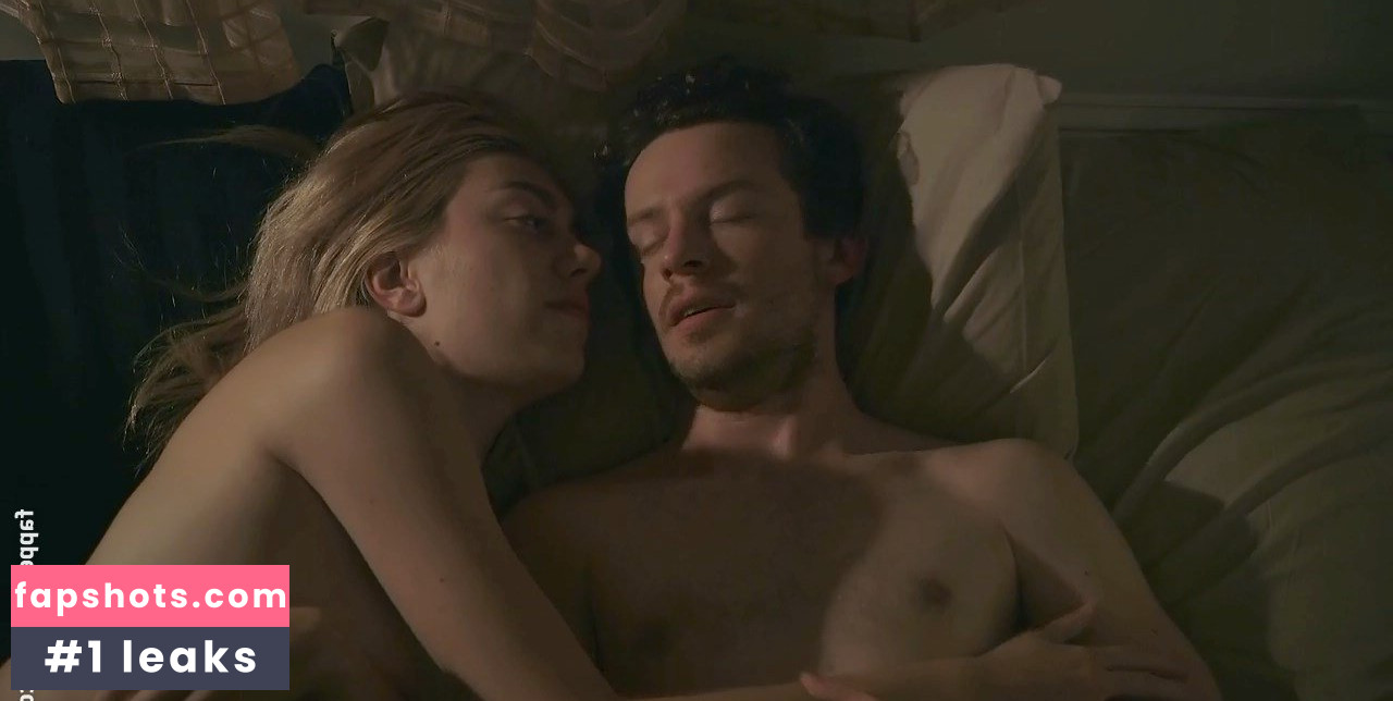 Madeline Wise gallery photo #13