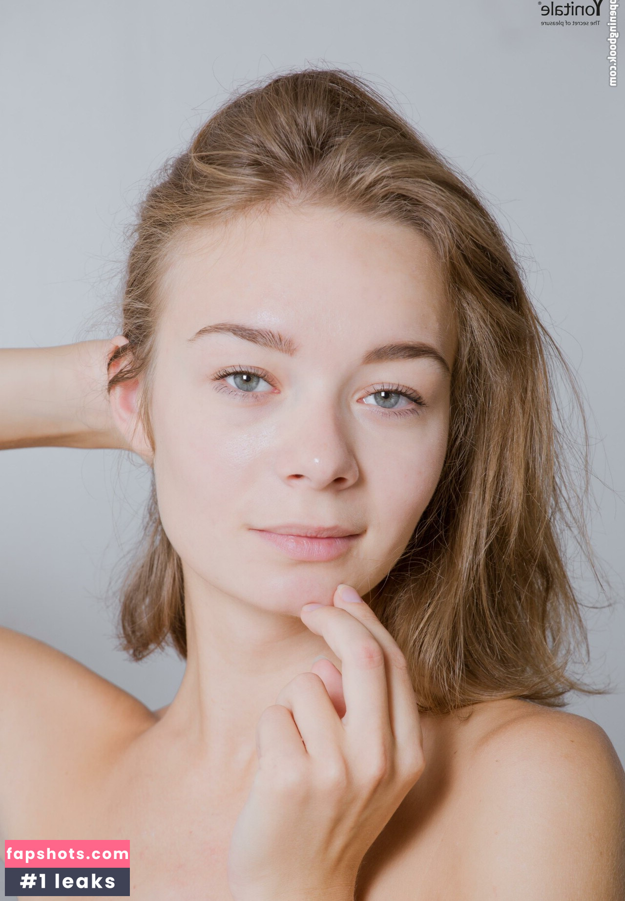 Madeline Y gallery photo #20