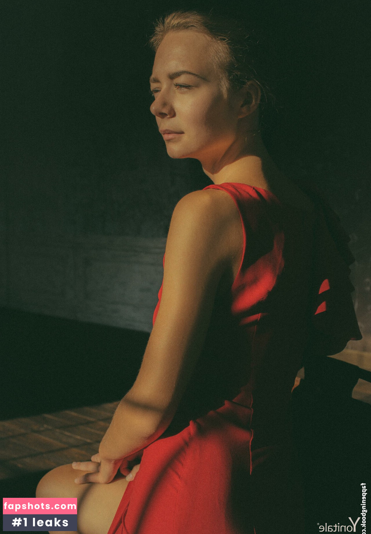 Madeline Y gallery photo #33