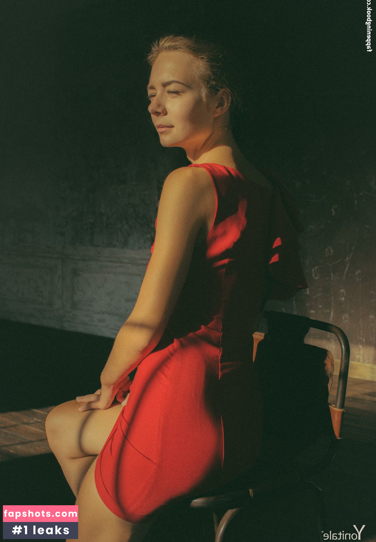 Madeline Y gallery photo #38