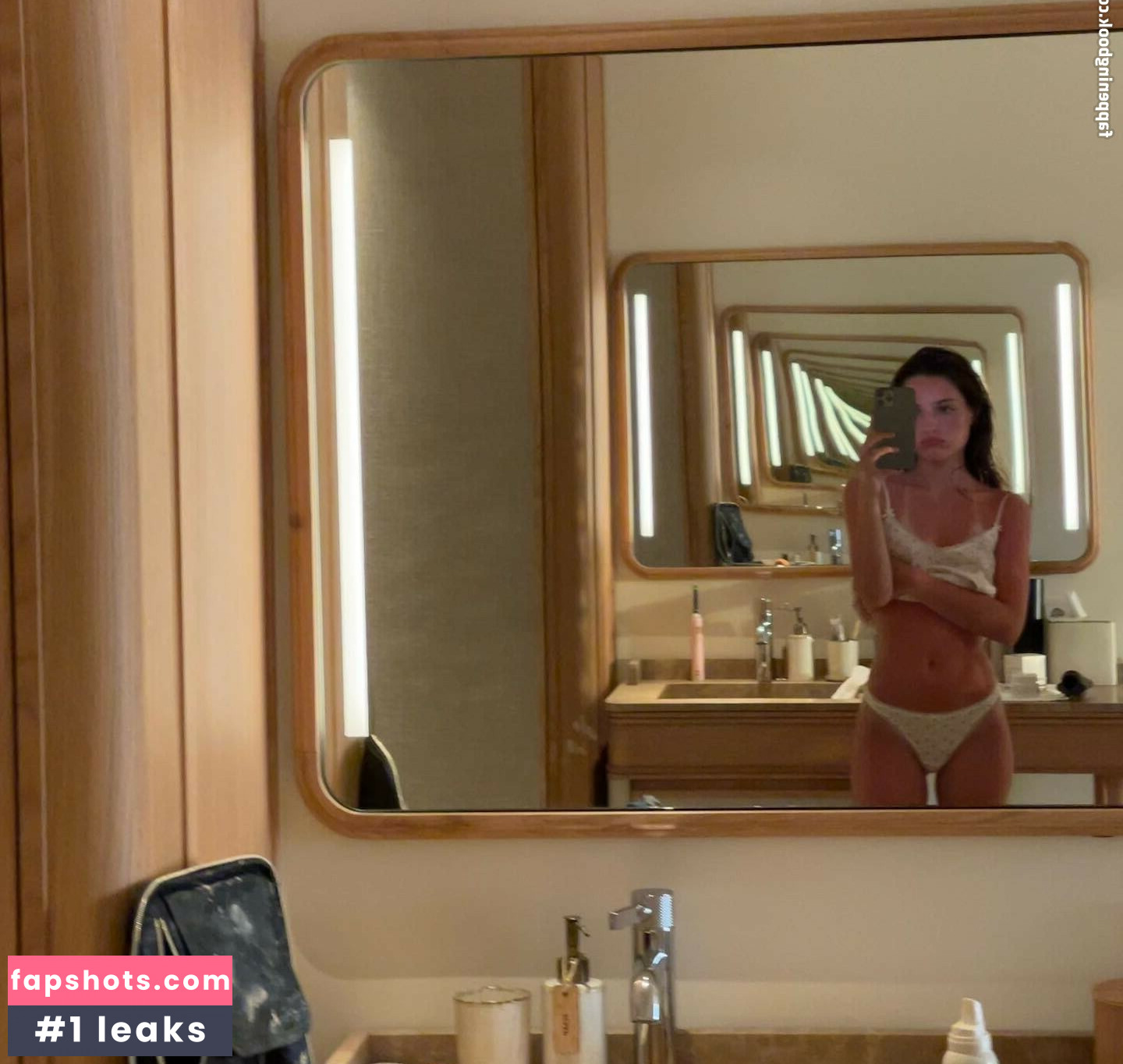 madelineargy gallery photo #31