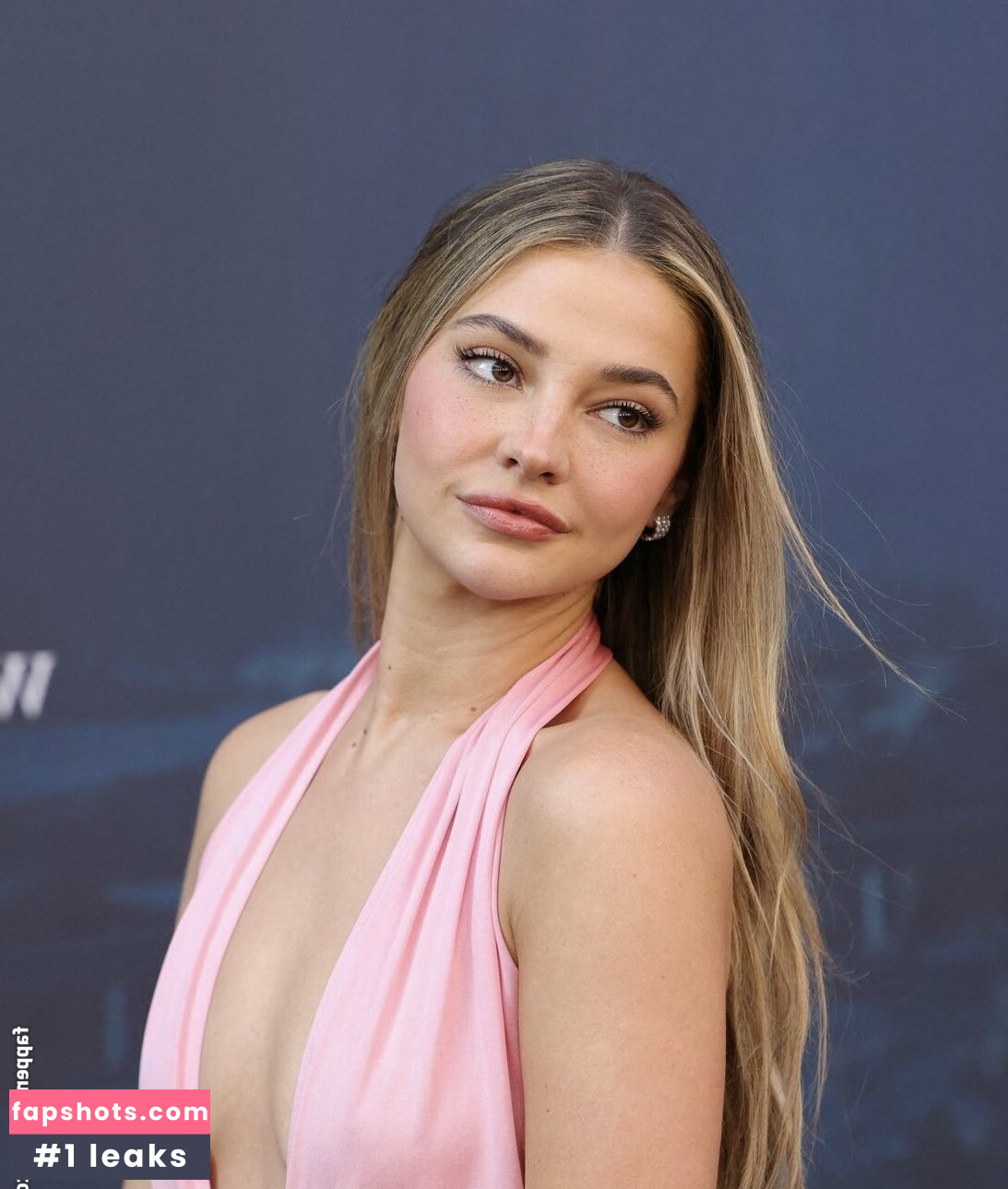 Madelyn Cline gallery photo #29