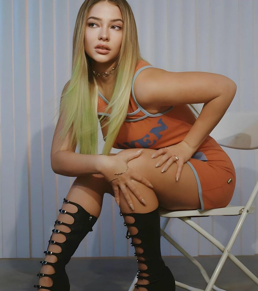 madelyn-cline Nude Leaks OnlyFans Photos #449 - LeakJerk