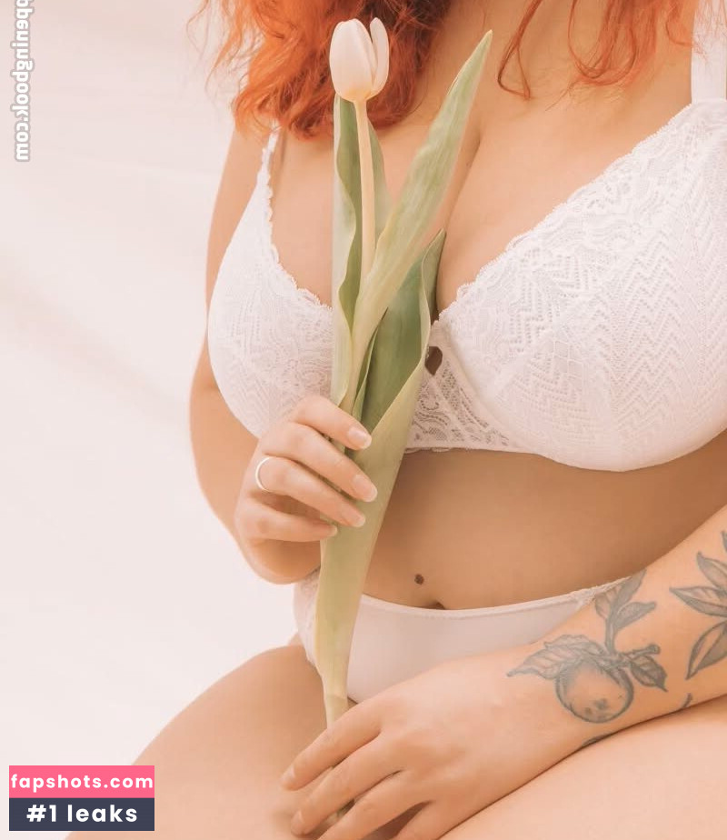 Madia Garganese gallery photo #24