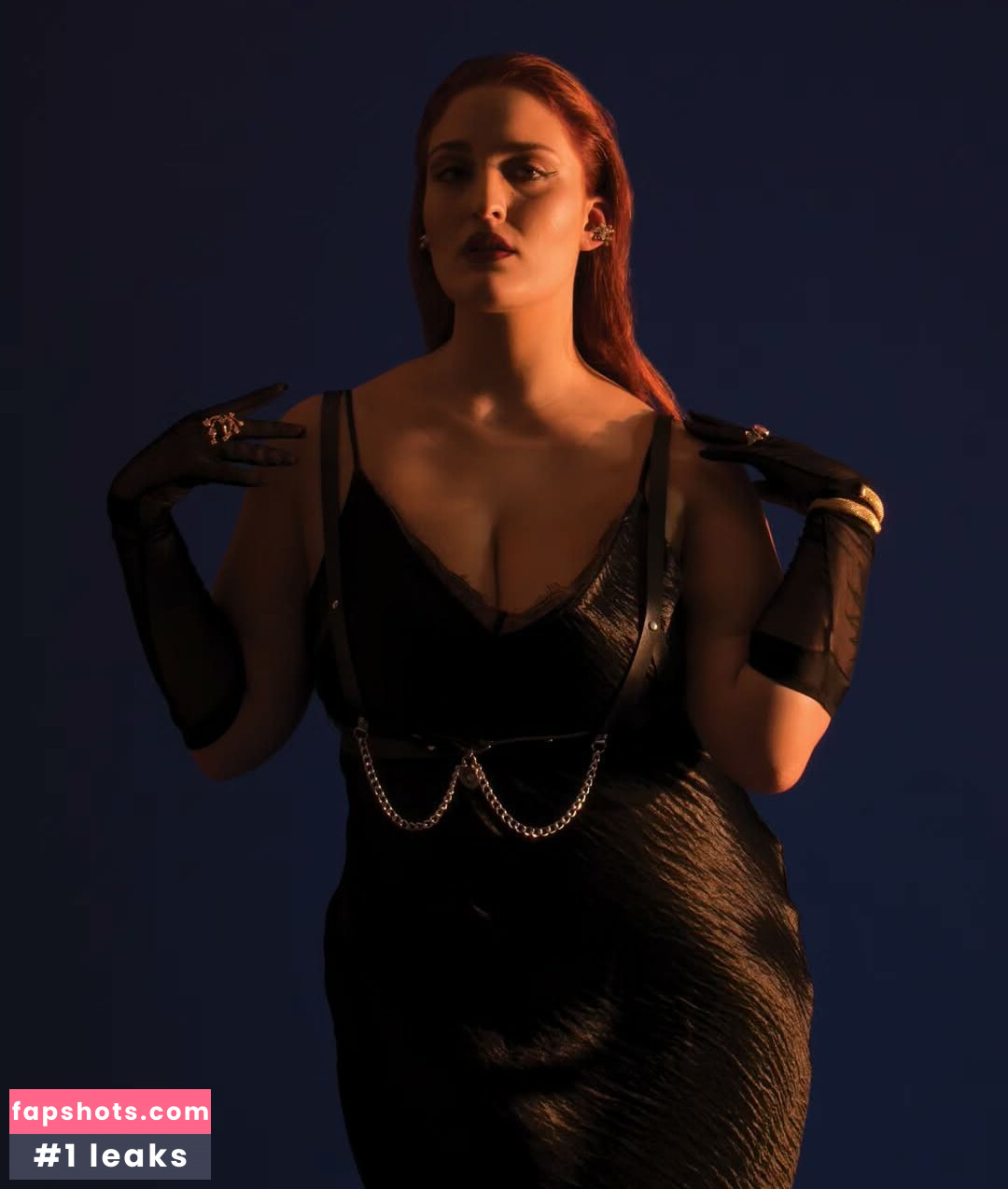 Madia Garganese gallery photo #38