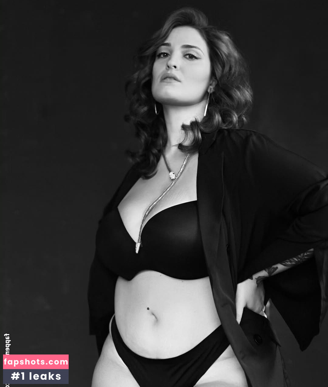 Madia Garganese gallery photo #39