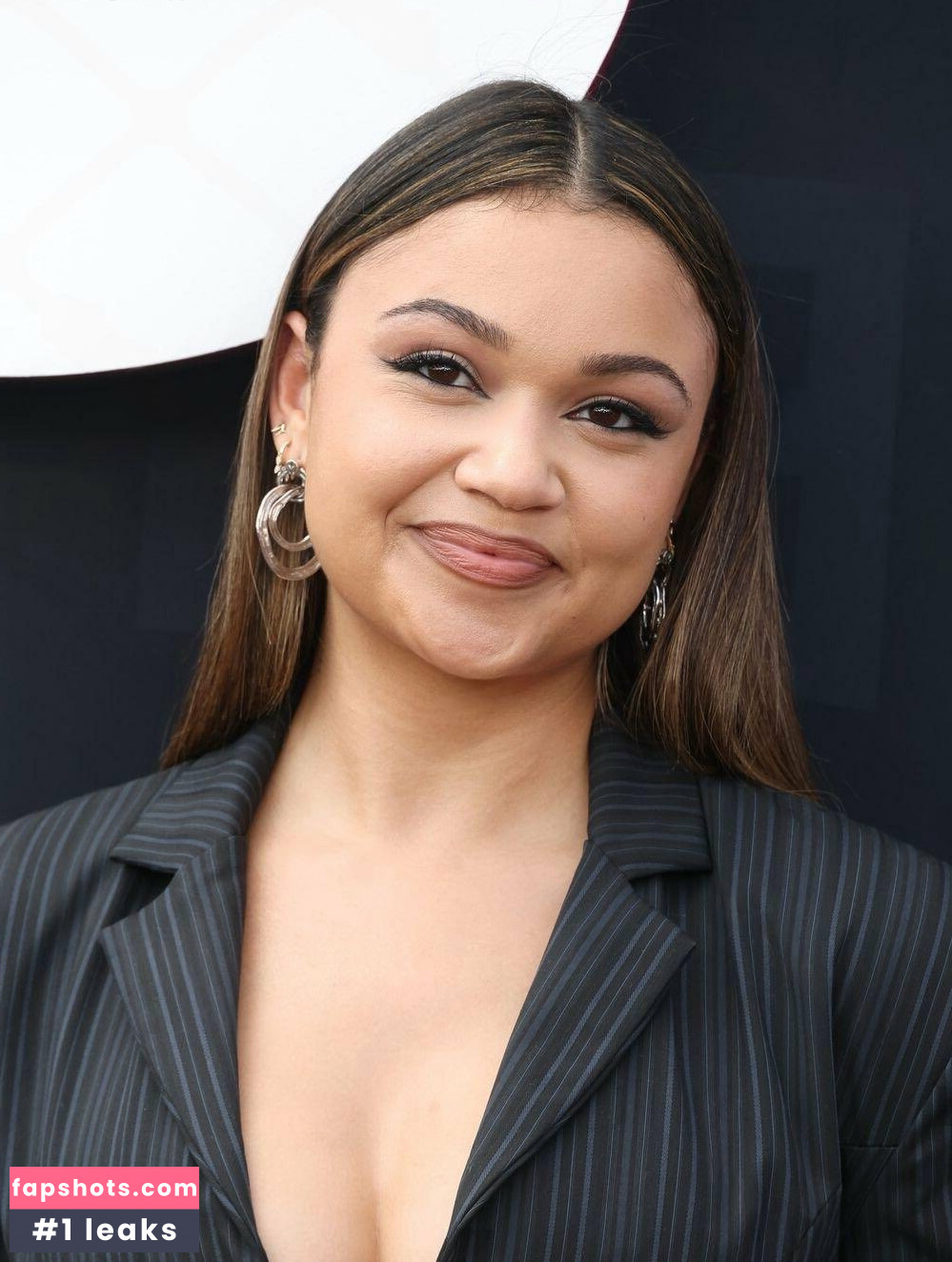 Madison Bailey gallery photo #34