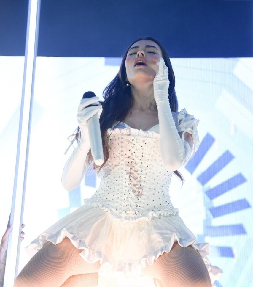 madison-beer gallery photo #1037