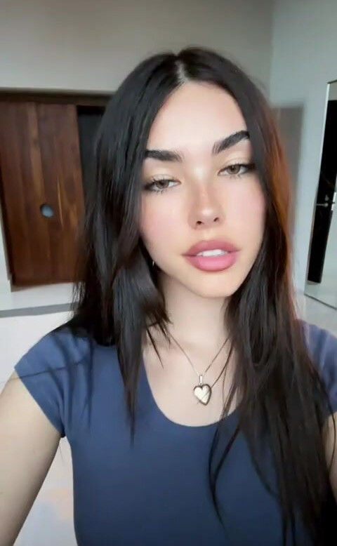 madison-beer gallery photo #1213