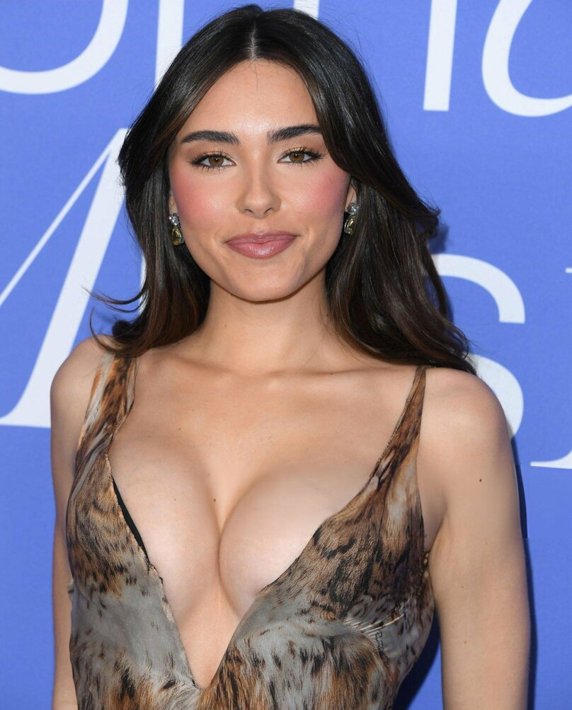 madison-beer gallery photo #1303