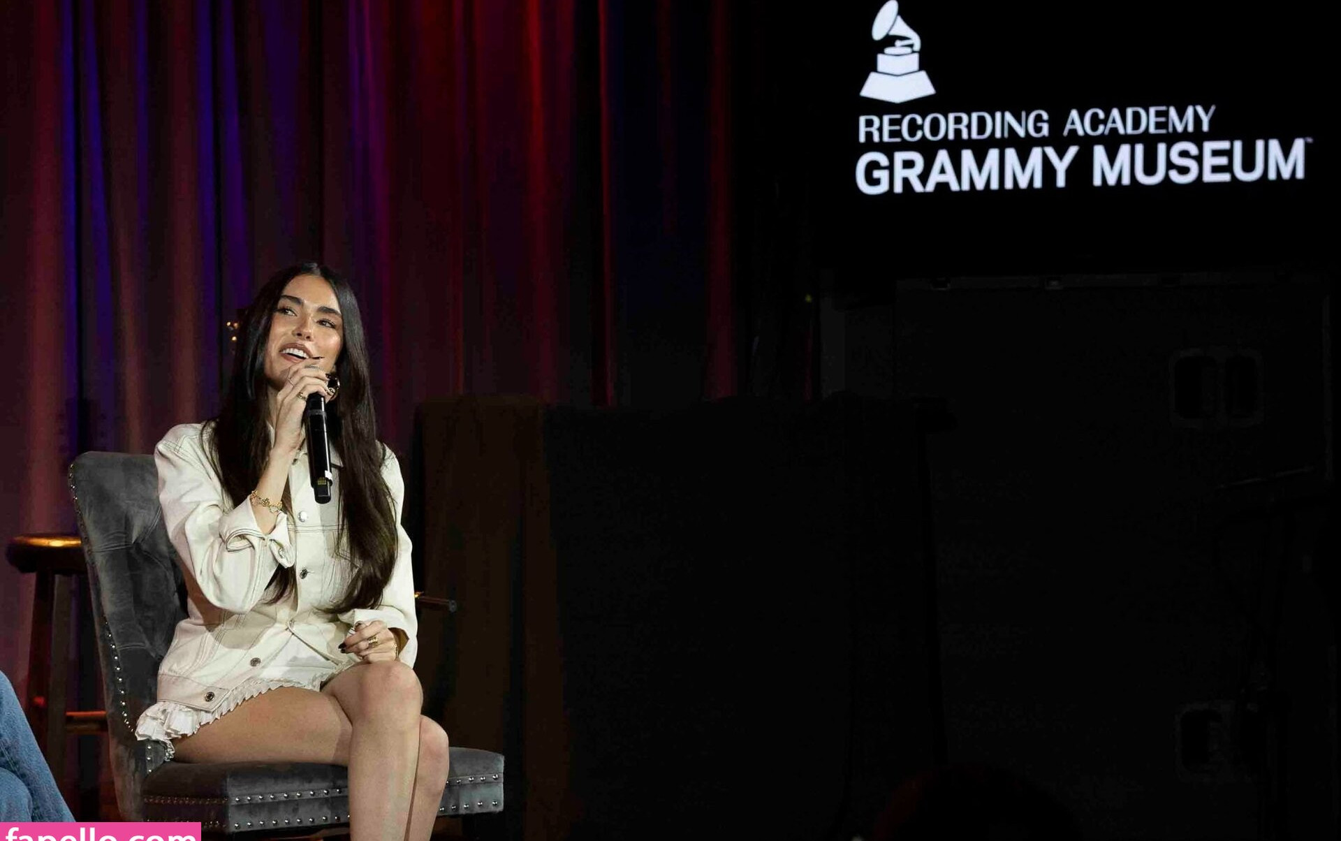 madison-beer gallery photo #1546