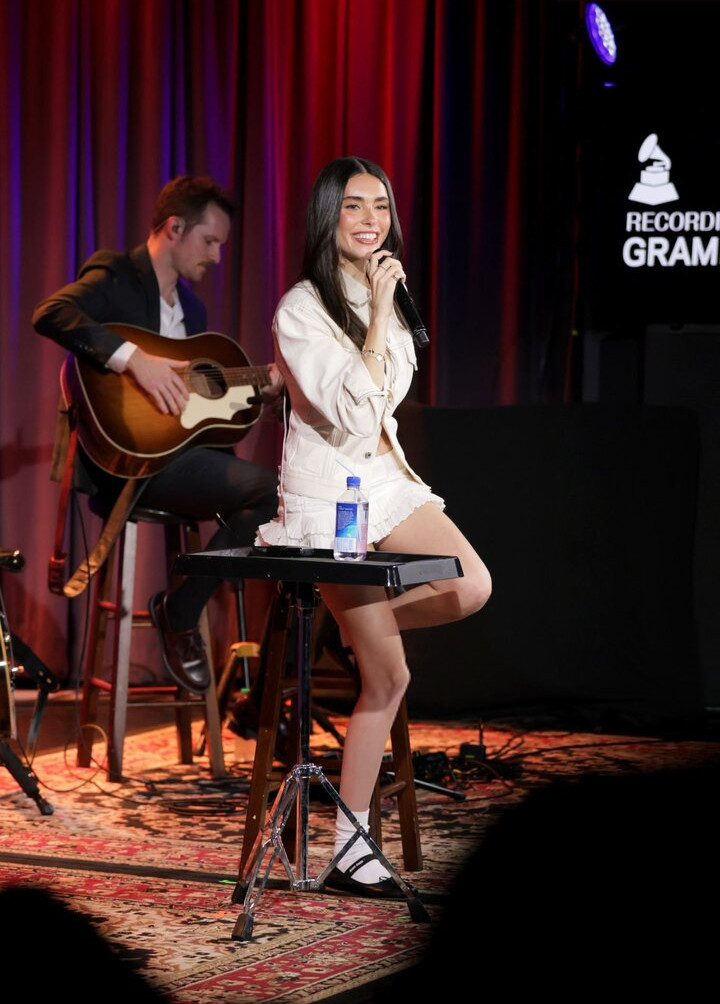 madison-beer gallery photo #1587