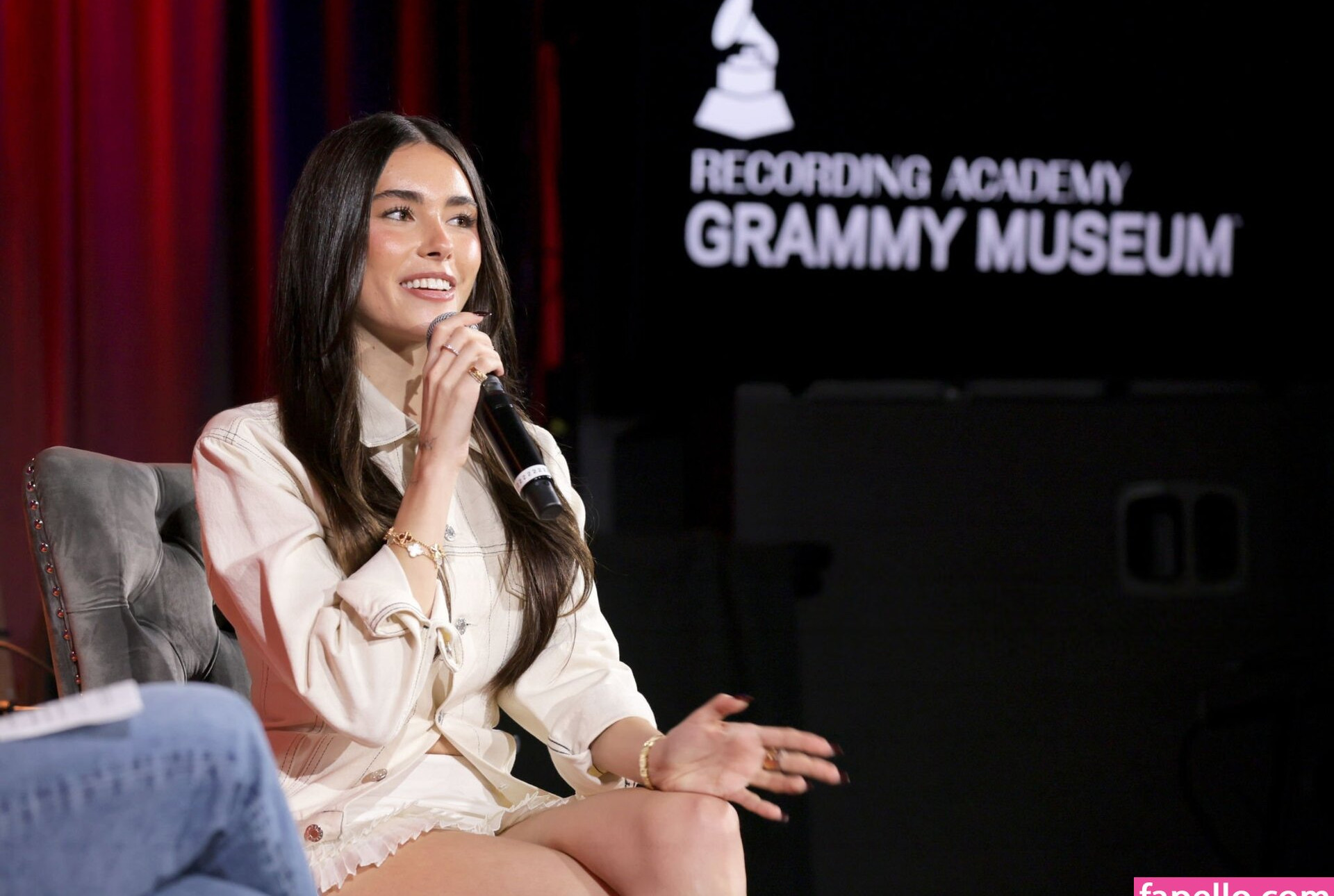 madison-beer gallery photo #1595