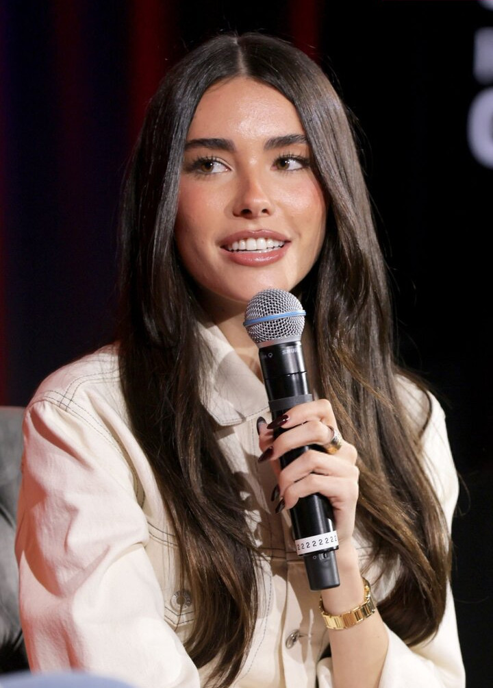 madison-beer gallery photo #1599