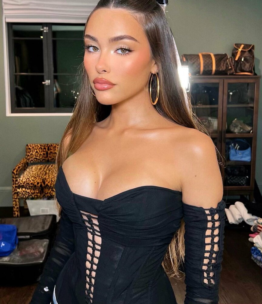 madison-beer gallery photo #1772