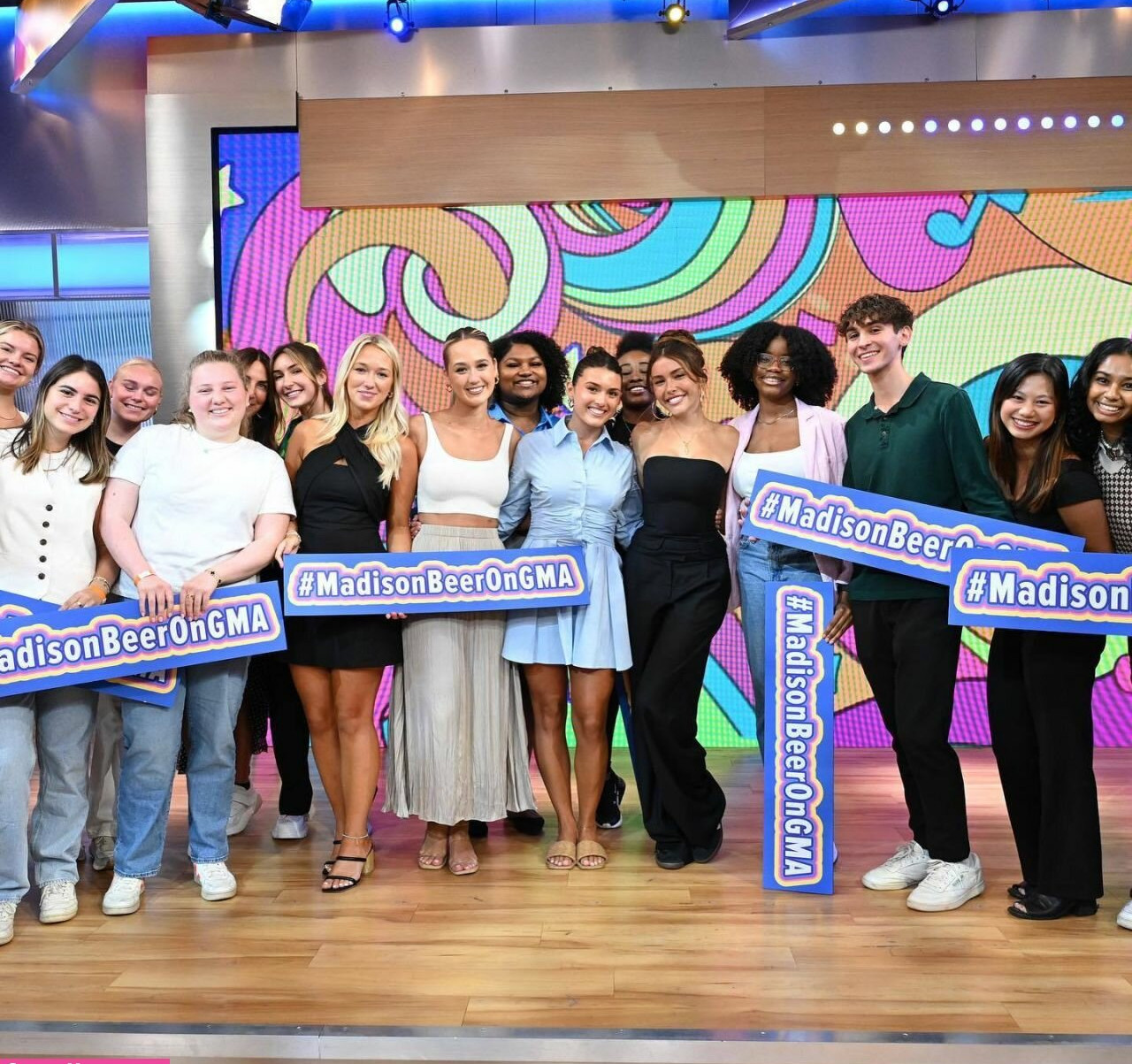 madison-beer gallery photo #1862