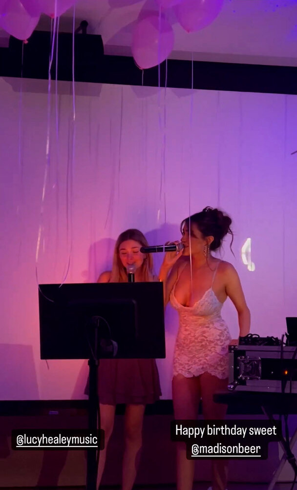 madison-beer gallery photo #2134