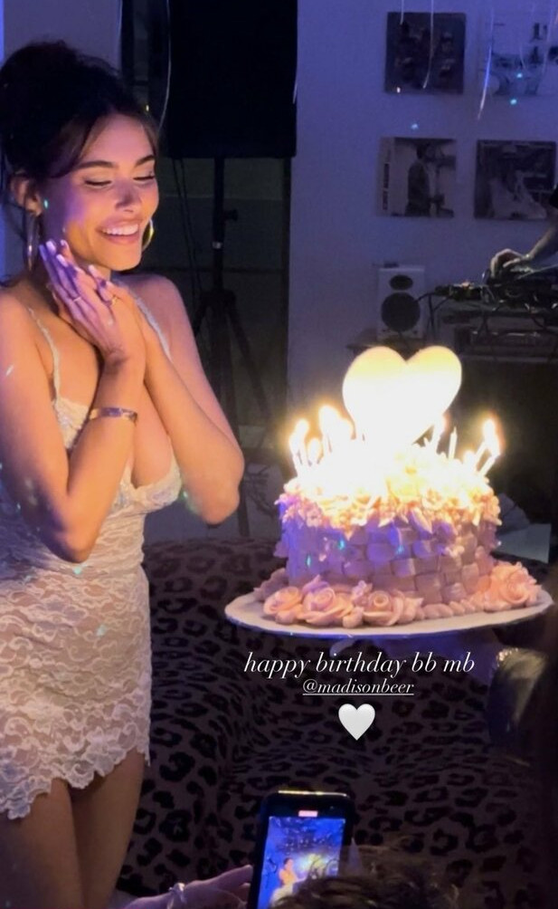 madison-beer gallery photo #2151