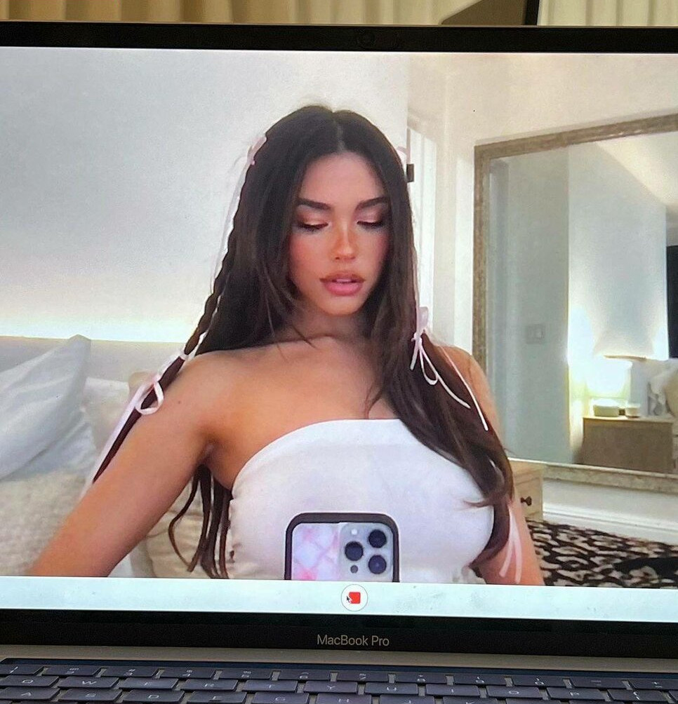 madison-beer gallery photo #2206