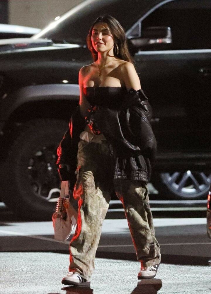 madison-beer gallery photo #2262