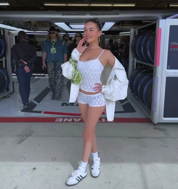 madison-beer gallery photo #2420