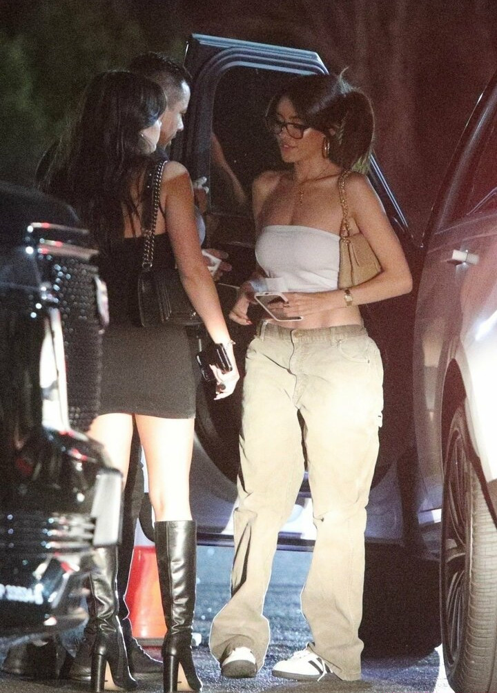 madison-beer gallery photo #2654