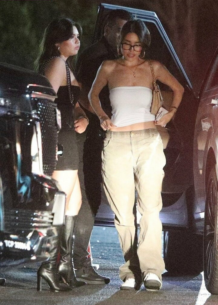 madison-beer gallery photo #2657