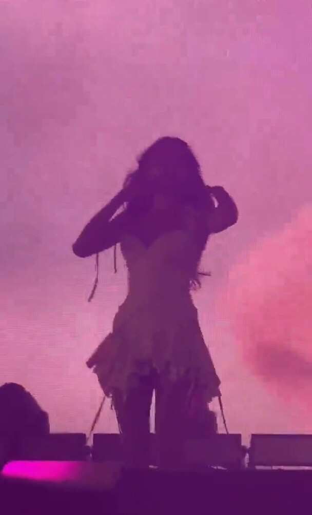 madison-beer gallery photo #2711